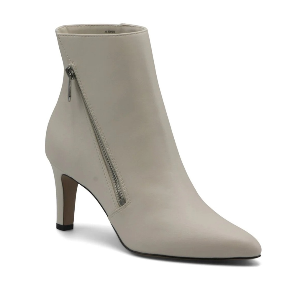 Adrienne Vittadini Cream Heeled Boots with Pointed Toe
